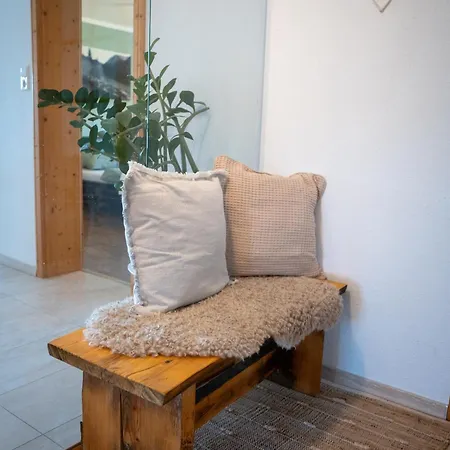 Apartment Berghof-glueck *